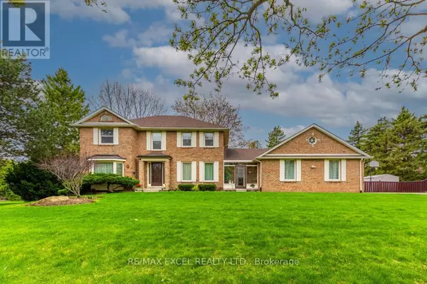 8 BOYD COURT, Markham (victoria Square), ON L6C1A6