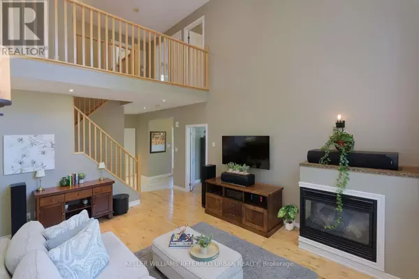Innisfil, ON L0L1W0,995 CHAPMAN STREET