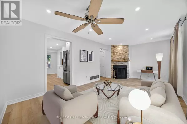 Innisfil (alcona), ON L9S2G9,714 CANDARAS STREET