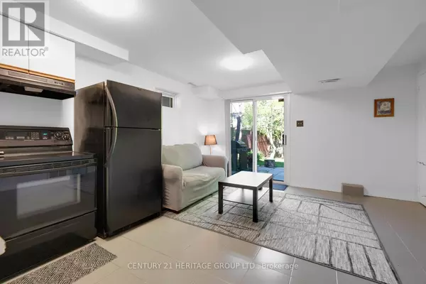 Newmarket (summerhill Estates), ON L3X2C1,431 Carruthers AVE #Bsmt