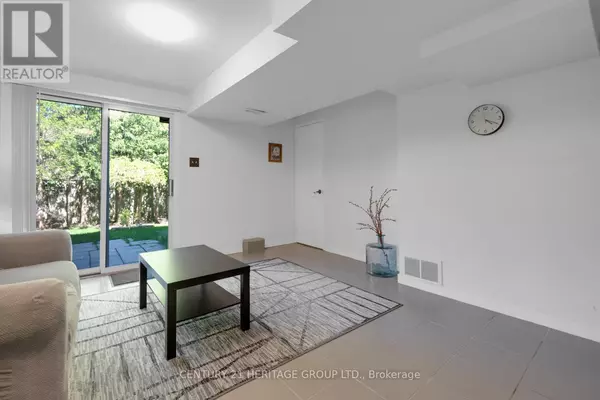 Newmarket (summerhill Estates), ON L3X2C1,431 Carruthers AVE #Bsmt