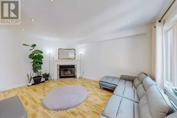 Aurora (aurora Highlands), ON L4G6R7,26 SANDFIELD DRIVE