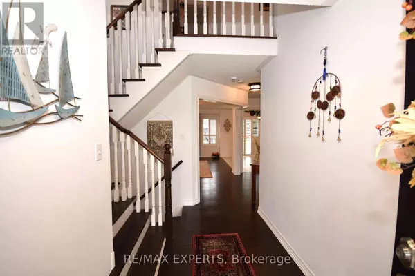 East Gwillimbury (mt Albert), ON L0G1M0,136 DONALD STEWART CRESCENT