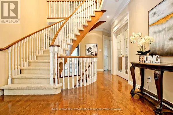 Markham (unionville), ON L3R8W6,37 HEATHERWOOD CRESCENT