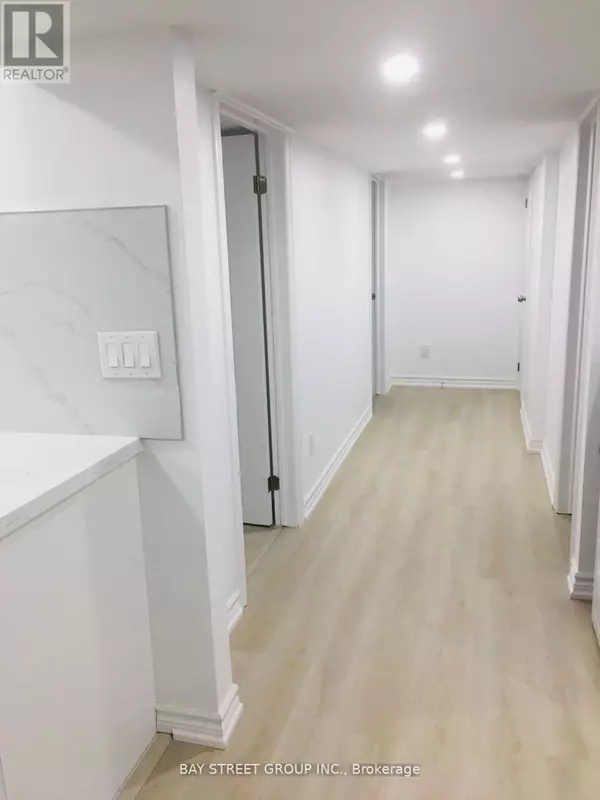 Richmond Hill (crosby), ON L4C2V3,457 Windhurst Gate #Bsmt