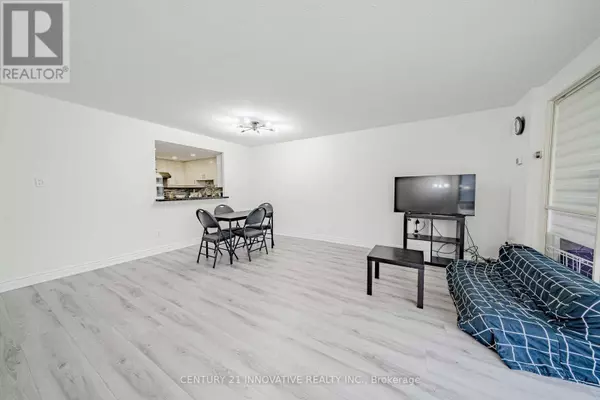 Richmond Hill (north Richvale), ON L4C8S9,5 Weldrick RD West #511