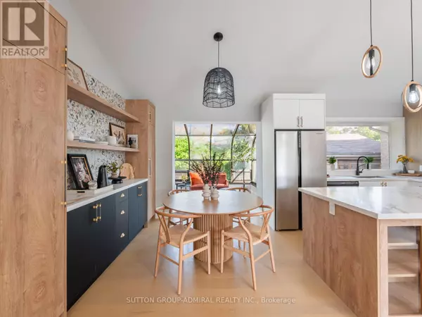 Richmond Hill (harding), ON L4C1S2,393 PALISER CRESCENT S