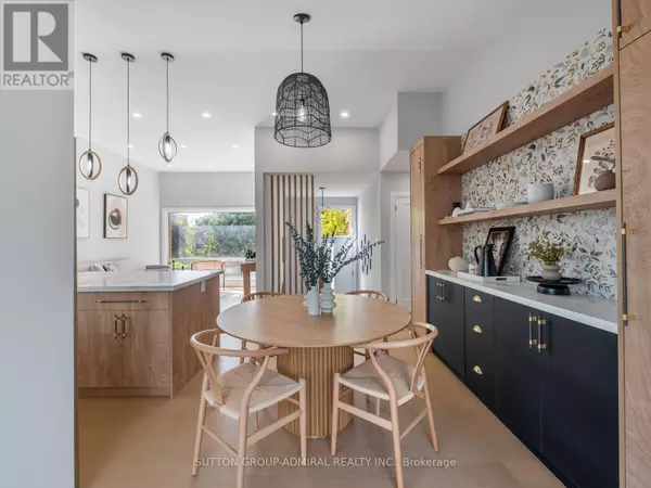 Richmond Hill (harding), ON L4C1S2,393 PALISER CRESCENT S