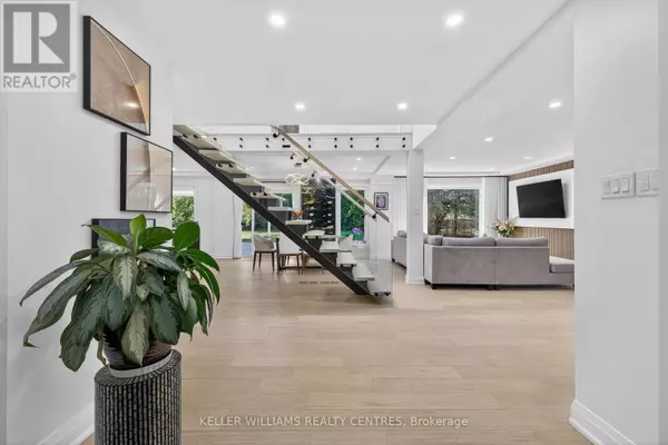 Richmond Hill (oak Ridges), ON L4E2P1,1 ROSEGARDEN CRESCENT