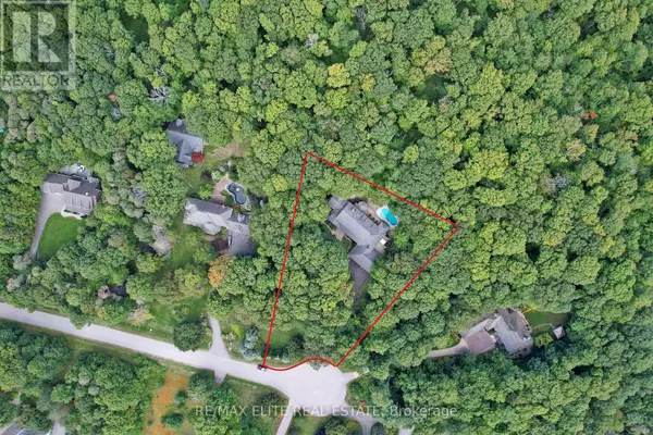 Whitchurch-stouffville, ON L3Y4W1,18 BLUE RIDGE TRAIL