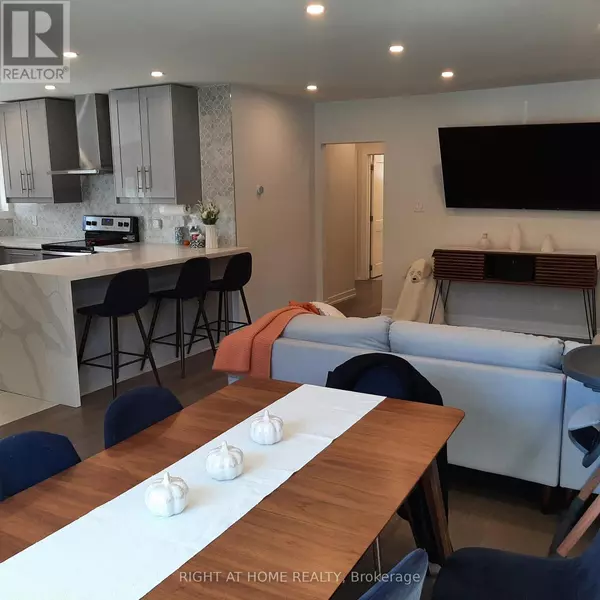 32 DAVIS ROAD, Aurora (aurora Highlands), ON L4G2B6