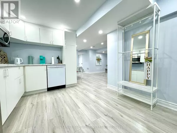 Bradford West Gwillimbury (bradford), ON L3Z0V9,51 Cayton CRES #Lower