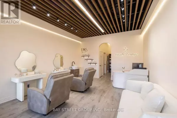 Markham (grandview), ON L3T0C7,7181 Yonge ST #6