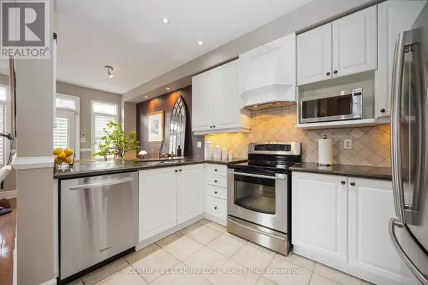 Markham (angus Glen), ON L6C2V8,45 BRUCE CREEK DRIVE