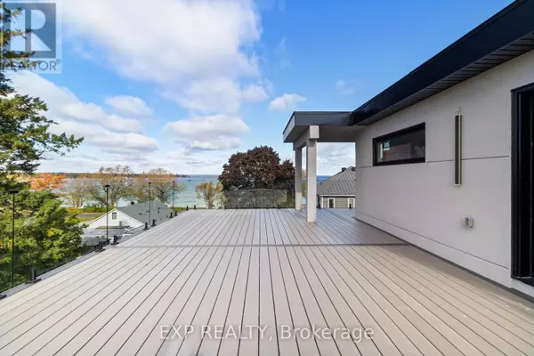 Georgina (historic Lakeshore Communities), ON L4P3E9,838 ELMWOOD STREET