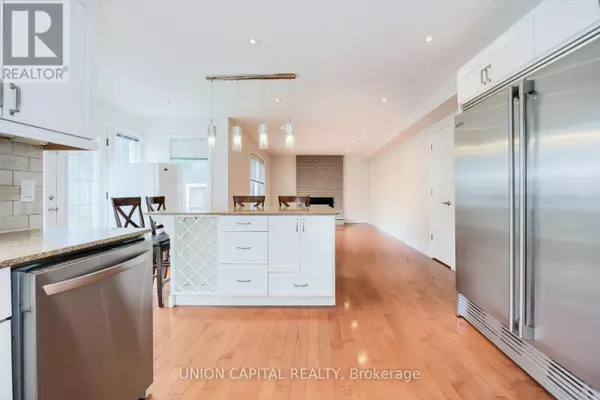 Aurora (aurora Village), ON L4G6C7,82 OLD YONGE STREET