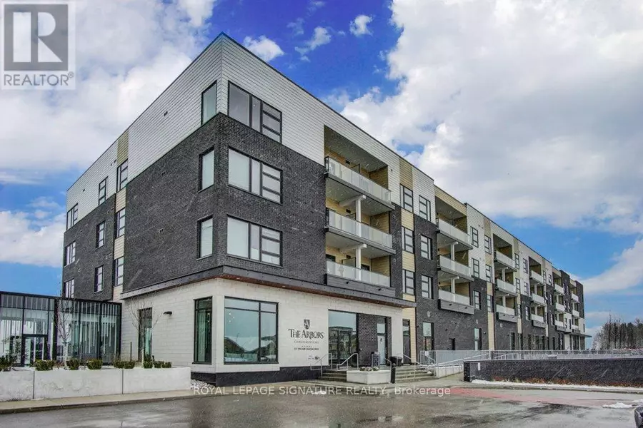 555 William Graham DR #422, Aurora, ON L4G3H9