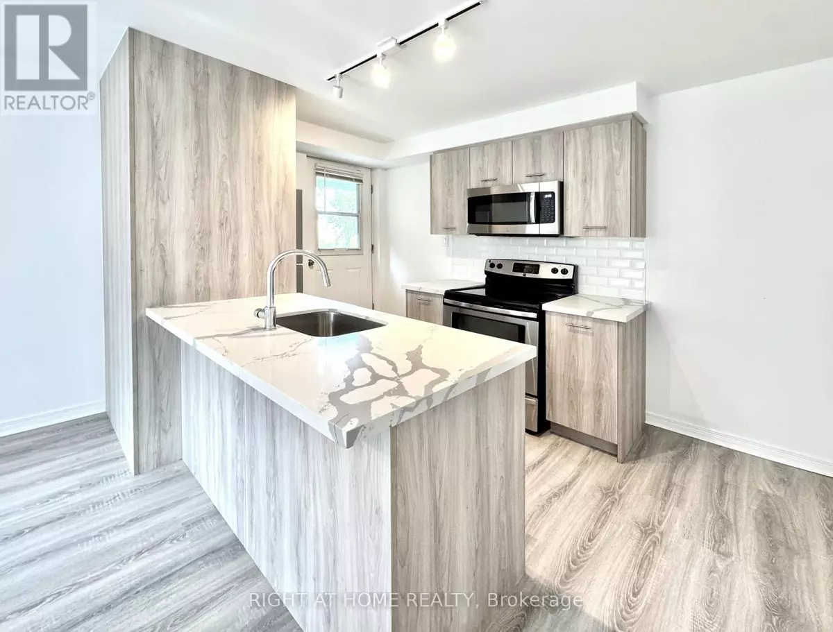 Newmarket (central Newmarket), ON L3Y2H3,469 Queen ST #A