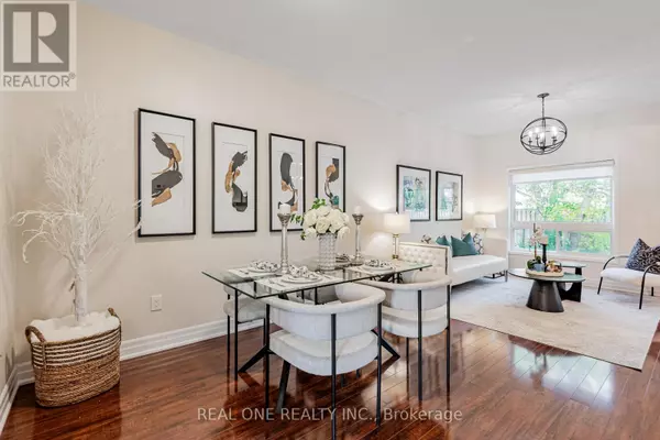 Richmond Hill (westbrook), ON L4C0R2,15 DEBONAIR STREET