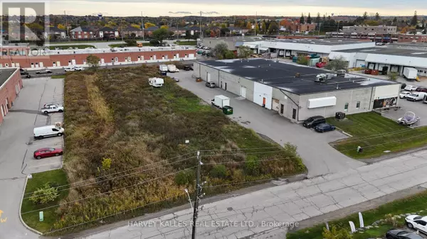 Newmarket (stonehaven-wyndham), ON L3Y6Z3,589 STEVEN COURT