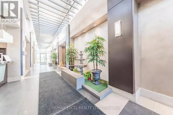 Markham (unionville), ON L6G0B6,1 Upper Duke CRES #110