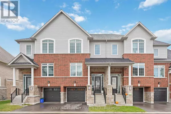 102 LYALL STOKES CIRCLE, East Gwillimbury (mt Albert), ON L0G1M0