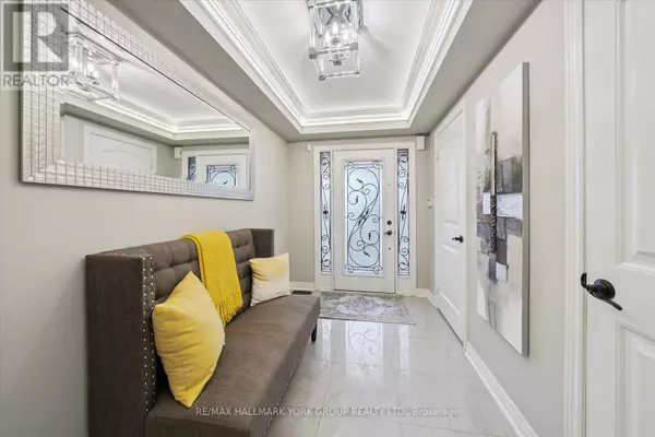 Bradford West Gwillimbury (bradford), ON L3Z0E9,254 MEADOWHAWK TRAIL