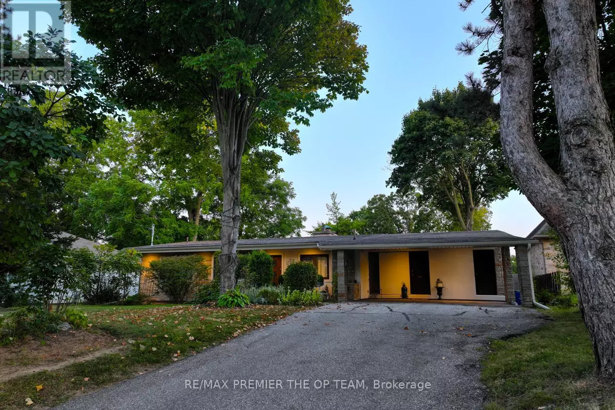 Vaughan (islington Woods), ON L4L1M2,175 DAVIDSON DRIVE