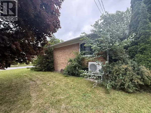 Richmond Hill (crosby), ON L4C3H7,126 CASCADE CIRCLE