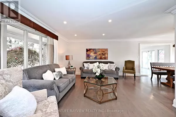 Markham (bayview Glen), ON L3T1N6,3 WILDROSE CRESCENT