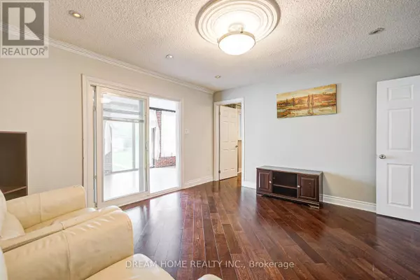 Richmond Hill (south Richvale), ON L4C3T8,98 Weldrick RD West #lower