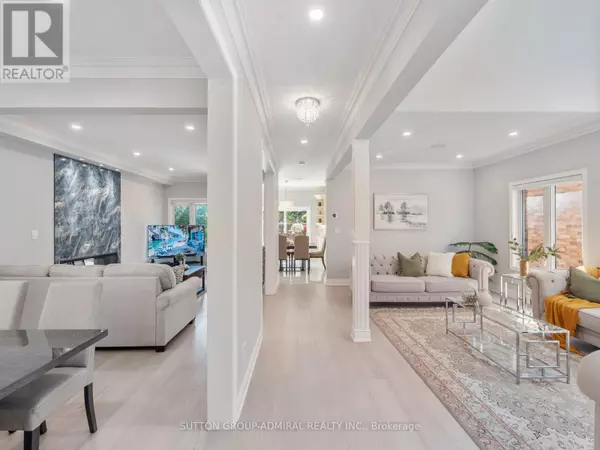 Vaughan (patterson), ON L4J9C9,(MAIN & 2ND FLOOR) - 60 STARWOOD ROAD