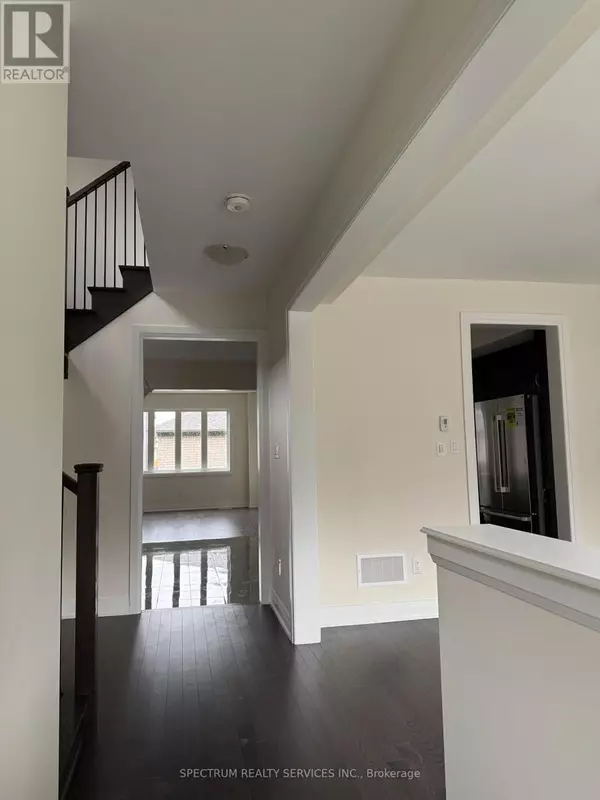 Markham (cornell), ON L6B1R8,7 JOHN ROLPH STREET