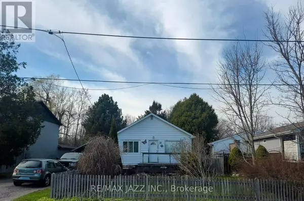 35 MAPLE STREET, Uxbridge, ON L9P1C8