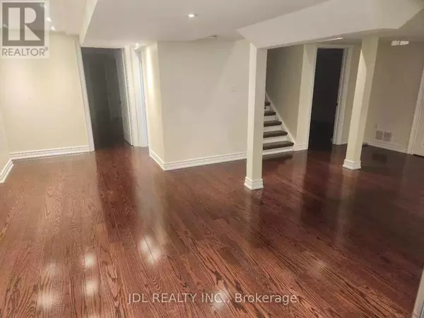 Vaughan (patterson), ON L4J0E9,WALK OUT BASEMENT - 36 SANTA AMATO CRESCENT