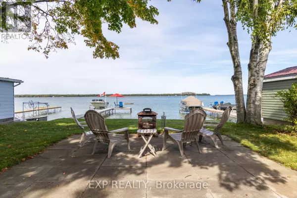 Georgina (virginia), ON L0E1N0,122 BLUE HERON DRIVE