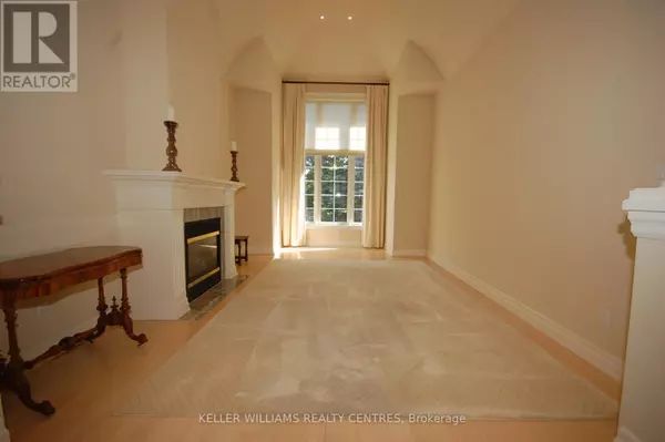 Aurora (aurora Estates), ON L4G7M1,470 Falconwood HOLW West #16