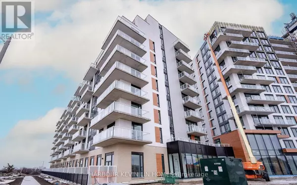 6 David Eyer RD #409, Richmond Hill, ON L4S0N5