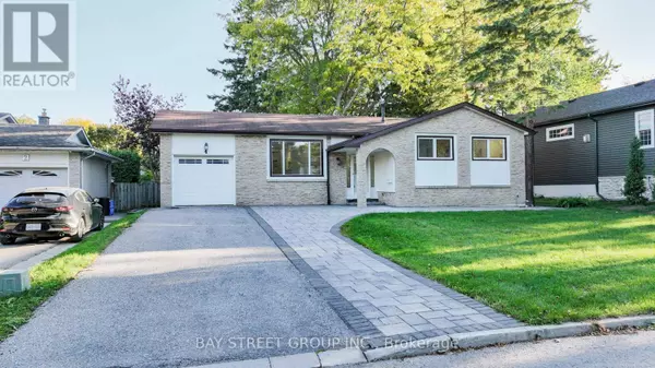 4 SIR BRANDILES PLACE, Markham (markham Village), ON L3P2Z5