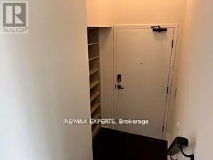 Innisfil, ON L9S0M3,415 Sea Ray AVE #G37