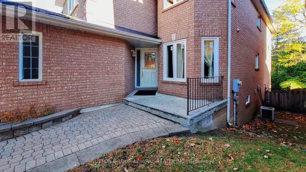 Richmond Hill (westbrook), ON L4C0G3,59 SPRINGER DRIVE