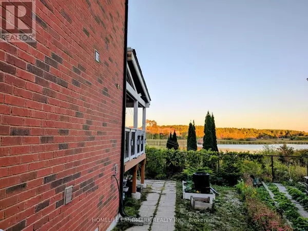 Aurora, ON L4G0J9,75 POINTON STREET