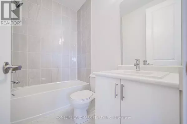 Markham (cornell), ON L6B0V3,COACH HOUSE - 33 GOLDEN FERN STREET