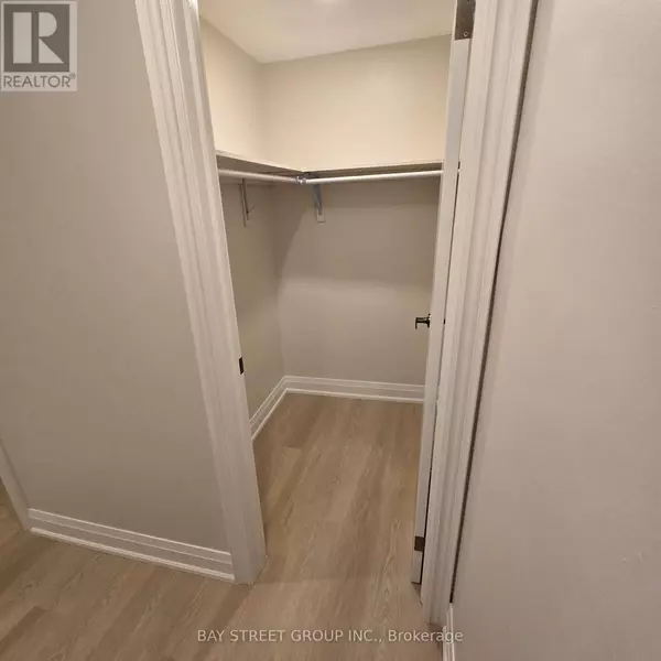 Markham (thornlea), ON L3T7C8,129 HUNTINGTON PARK DRIVE