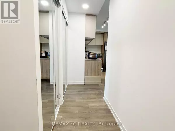 Vaughan (beverley Glen), ON L4J0L5,8 Beverley Glen BLVD #324