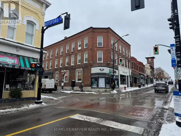 Newmarket (central Newmarket), ON L3Y1R1,200 MAIN STREET