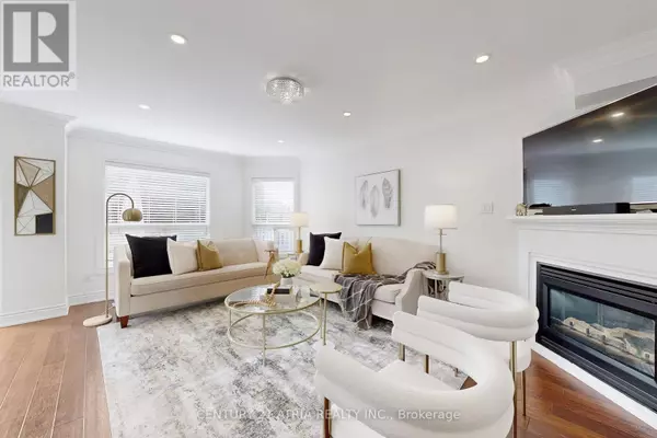 611 HEDDLE CRESCENT, Newmarket (stonehaven-wyndham), ON L3X2J5