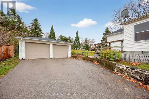 Innisfil (cookstown), ON L0L1L0,3 COOK AVENUE