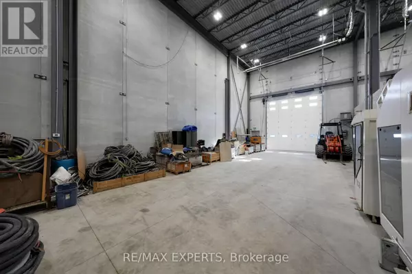 King (schomberg), ON L0G1T0,27 Sproule ST #Bay 4