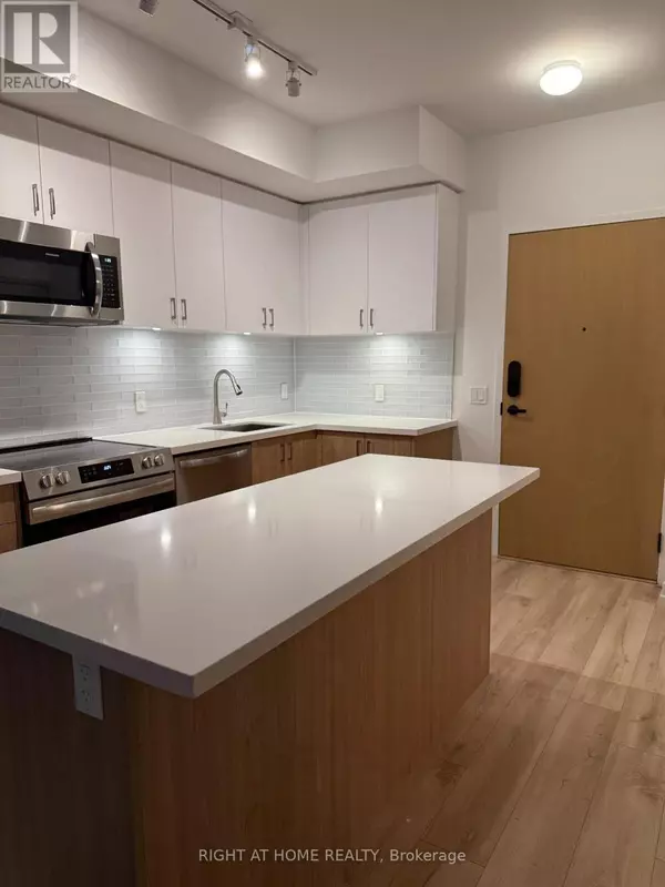 Innisfil, ON L9S0R6,333 Sunseeker AVE #242